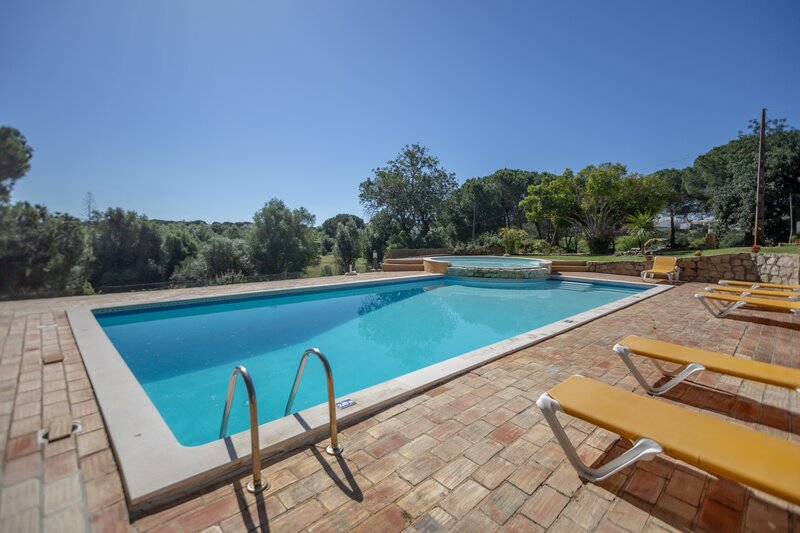 5 bedroom 324 m&sup2; House with swimming pool for sale in Albufeira, Algarve 