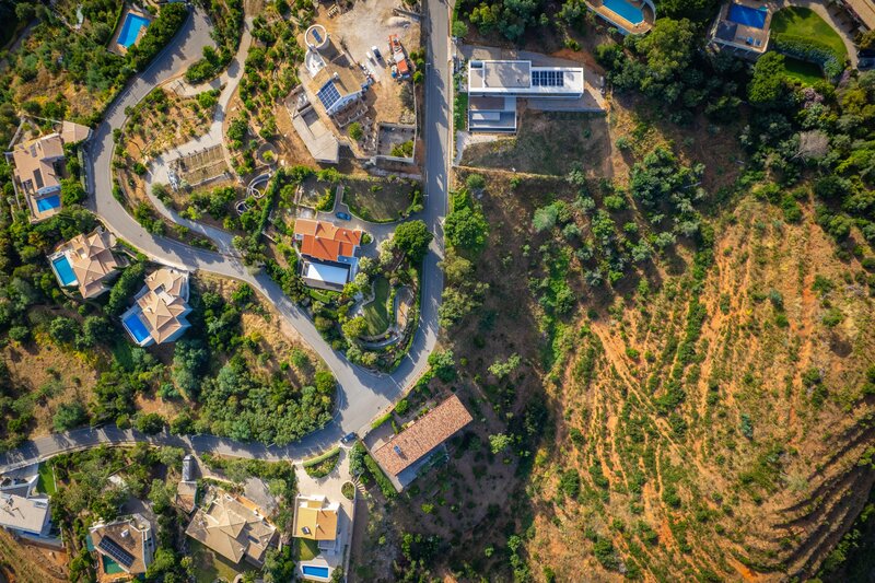 2 000 m&sup2;  Land plot in Monchique