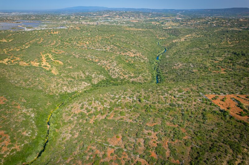 Terreno com 4 080 m&sup2; à venda em Albufeira, Algarve 