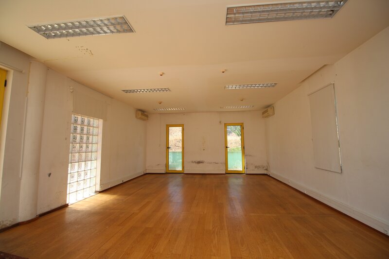 Lote de Terreno com 14 152 m&sup2;  em Albufeira