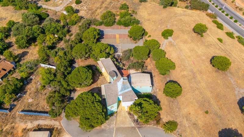 Lote de Terreno com 14 152 m&sup2;  em Albufeira