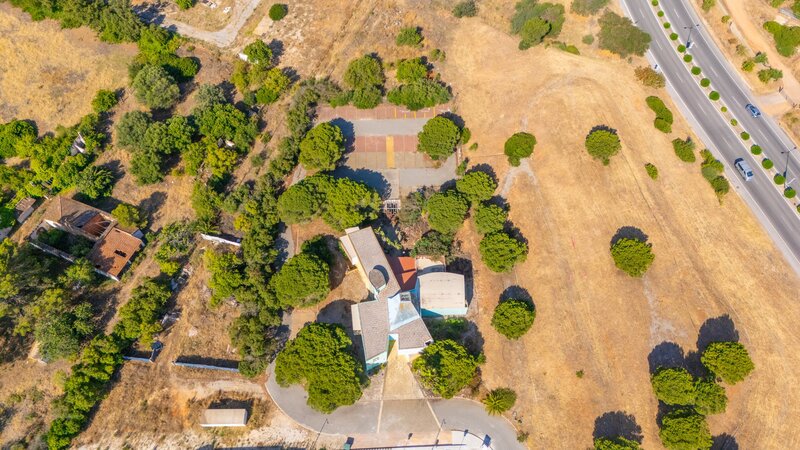 Lote de Terreno com 14 152 m&sup2;  em Albufeira