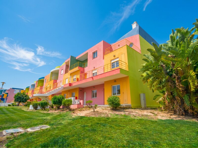  Apartment with swimming pool in Albufeira