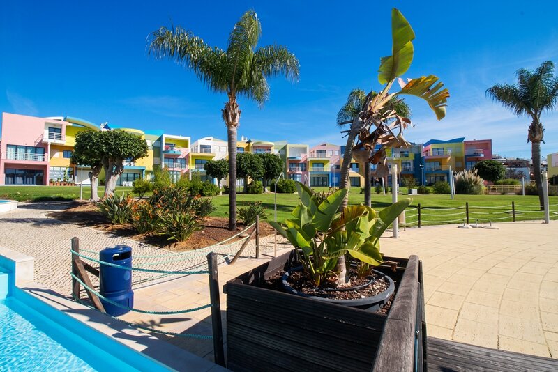  Apartment with swimming pool in Albufeira