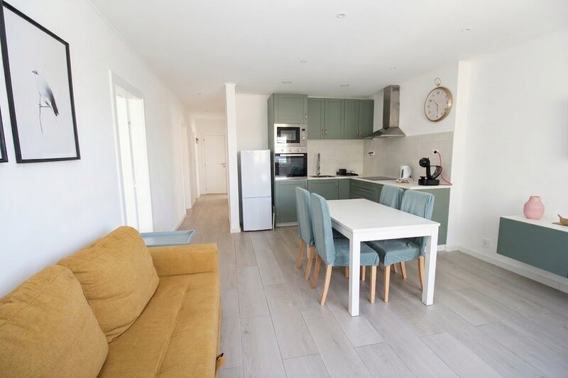 2 bedroom 60 m&sup2; Apartment for sale in Albufeira, Algarve 