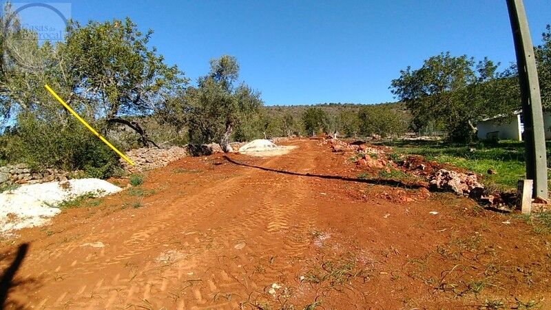 Terreno plano Alte Loulé