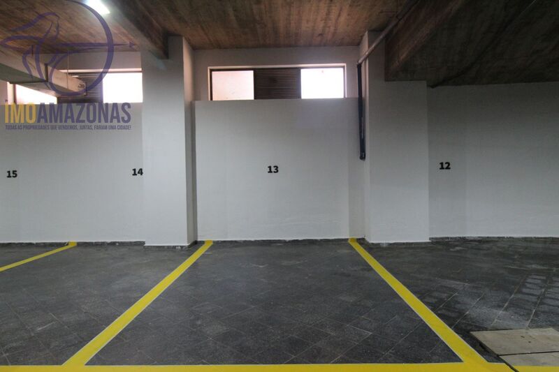 Garage with 180sqm Montechoro Albufeira