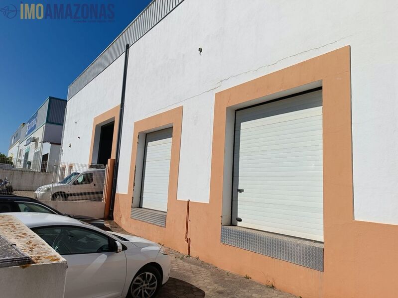 Warehouse Industrial with 375sqm Lagoa (Algarve) - easy access, parking lot