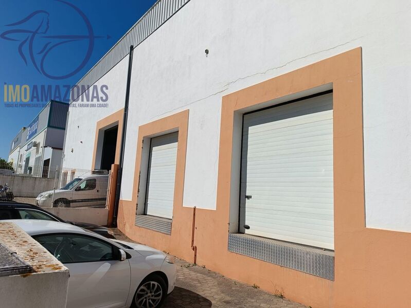 Warehouse Industrial with 375sqm Lagoa (Algarve) - easy access, parking lot