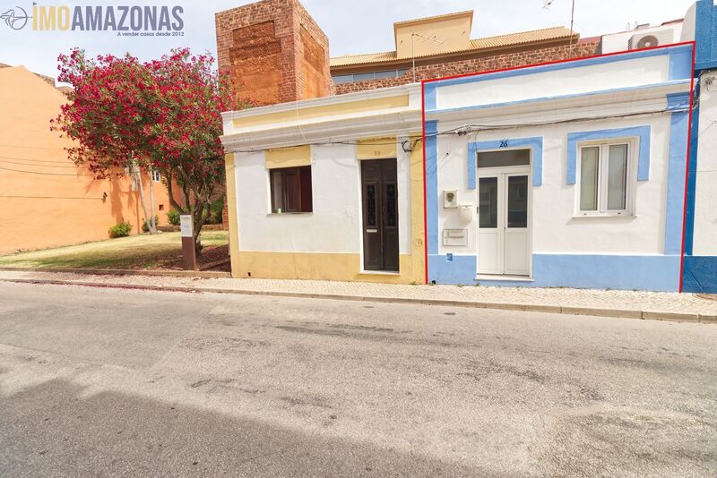 House 2 bedrooms Renovated in the center Silves - solar panels, terrace