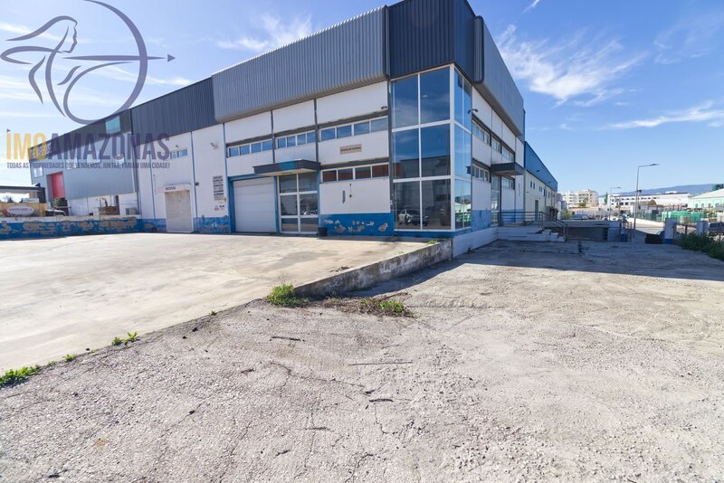 Warehouse Industrial basement Ponte de Charuto Lagoa (Algarve) - toilet, parking lot, storage room, toilets