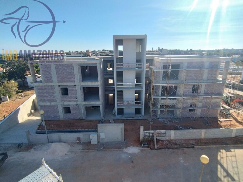 Apartamento T3 de luxo Porches Lagoa (Algarve) - jardim, piscina, garagem, varandas