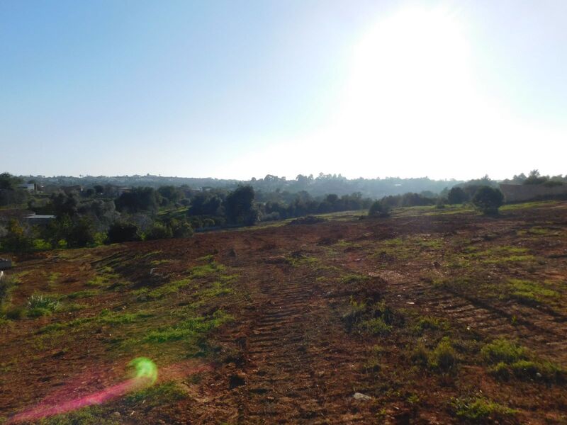 Terreno Urbano com projecto aprovado Estombâr Lagoa (Algarve) - garagem, excelentes acessos