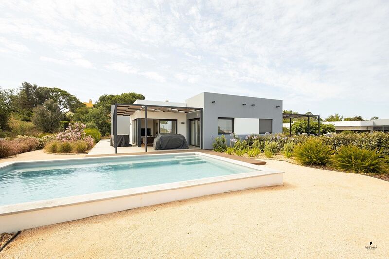 Moradia V3 Lagoa (Algarve) - jardim, piscina, ar condicionado, terraço, condomínio fechado