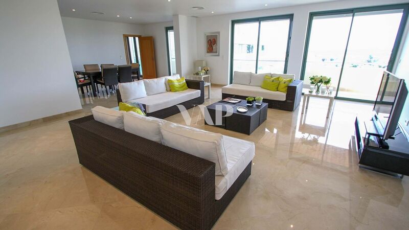 Apartment Luxury in the center T3 Vilamoura Quarteira Loulé - swimming pool, garage, balcony, terrace