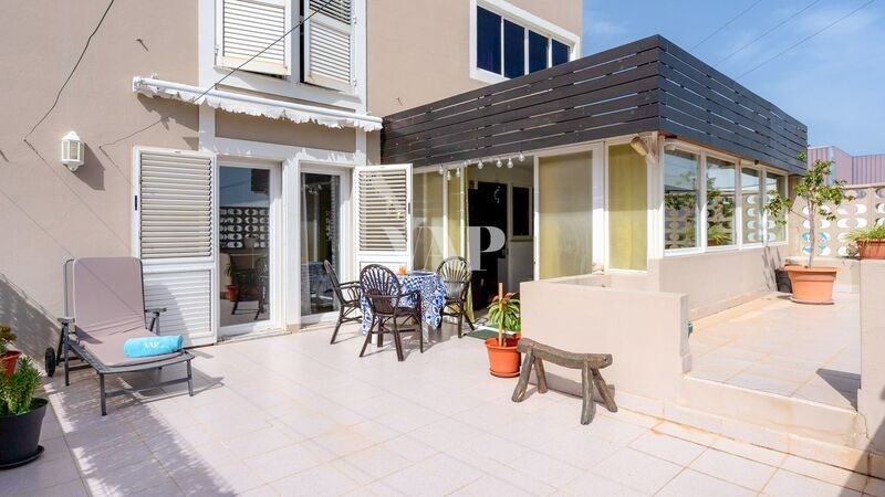 House 4 bedrooms Semidetached Vilamoura Quarteira Loulé - solar panels, equipped kitchen, store room, air conditioning, terrace, double glazing, quiet area, barbecue, fireplace