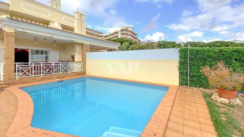 House 3+1 bedrooms in the center Vilamoura Quarteira Loulé - excellent location, garden, terrace, fireplace, barbecue, central heating, double glazing, balcony, swimming pool