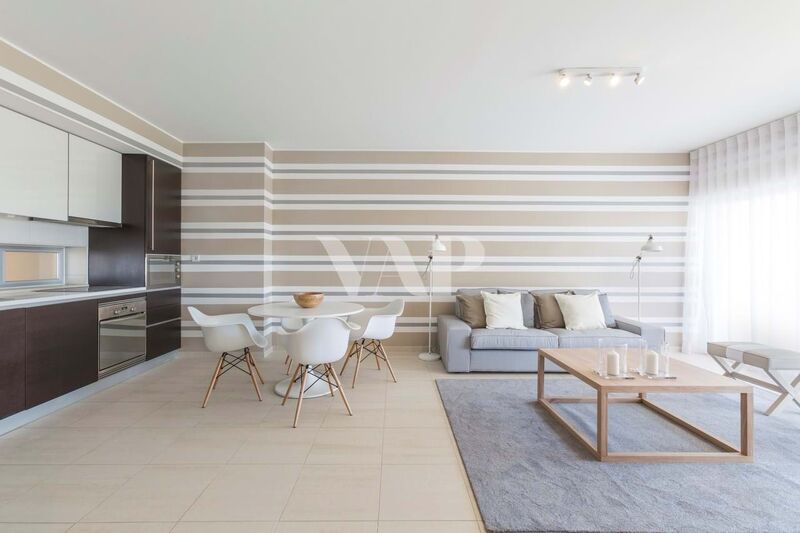 Apartment Renovated in the center 1 bedrooms Vilamoura Quarteira Loulé - swimming pool, air conditioning, garage, store room, balcony, garden, condominium, double glazing
