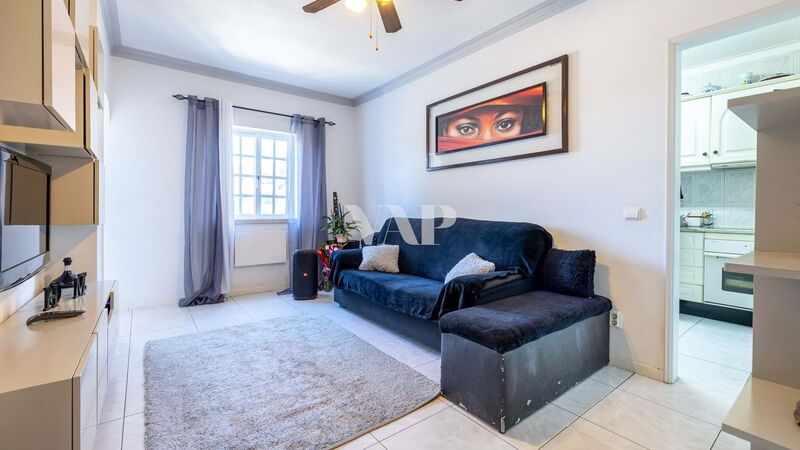 Apartment 1+1 bedrooms in the center Quarteira Loulé - double glazing, store room, air conditioning, garage