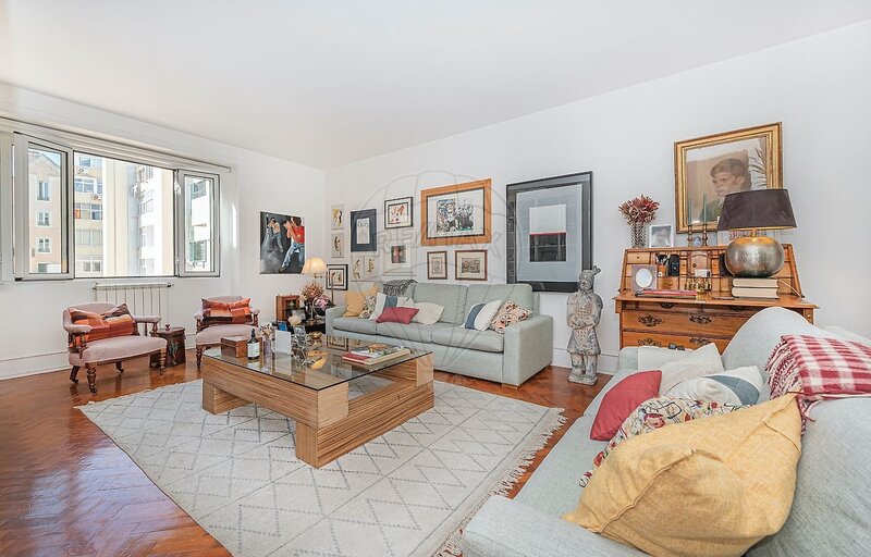 Apartamento T4 à venda em Estrela, Lisboa RE/MAX Portugal