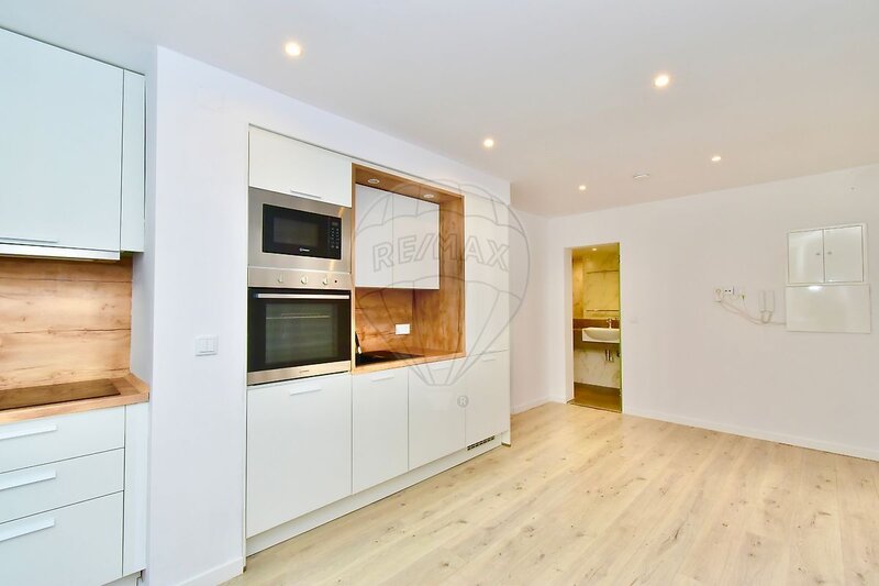 Apartamento T1 à venda em Estrela, Lisboa RE/MAX Portugal