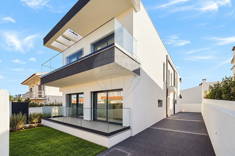 Moradia T3 à venda em São Domingos de Rana, Cascais RE/MAX Portugal