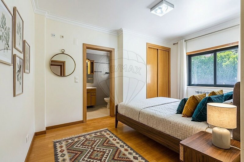 Apartamento T3 à venda em Santo António dos Cavaleiros e Frielas, Loures RE/MAX Portugal