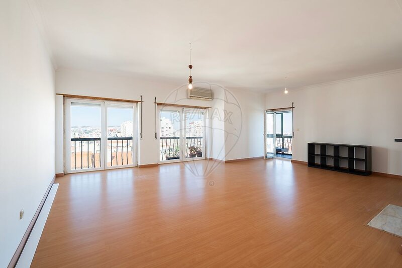 Apartamento T3 para arrendar em Alfragide, Amadora RE/MAX Portugal