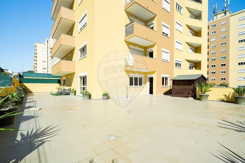 Apartamento T2 para arrendar em Carnaxide e Queijas, Oeiras RE/MAX Portugal