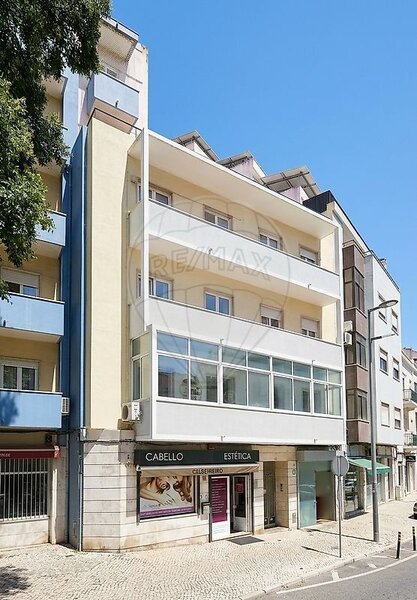 Apartamento T2 para arrendar em Benfica, Lisboa RE/MAX Portugal