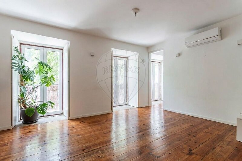 Apartamento T2 à venda em Estrela, Lisboa RE/MAX Portugal