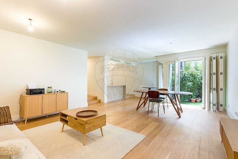 Apartamento T2 para arrendar em Santo António, Lisboa RE/MAX Portugal