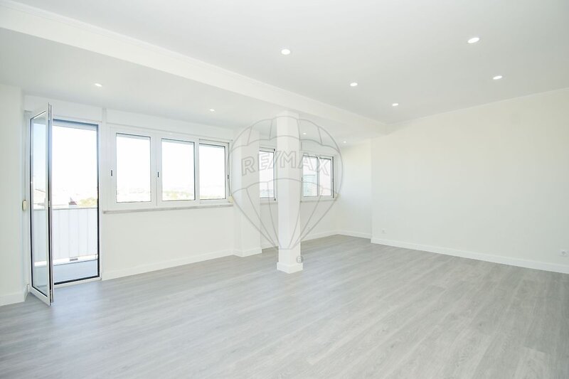 Apartamento T3 à venda em São Domingos de Benfica, Lisboa RE/MAX Portugal