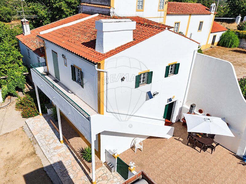 Moradia T2 à venda em Ribeira de Nisa e Carreiras, Portalegre RE/MAX Portugal