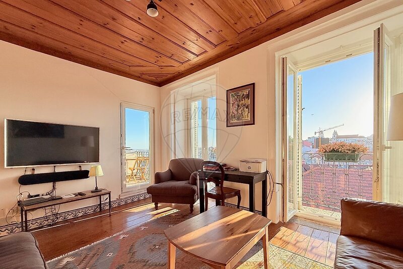 Apartamento T3 para arrendar em Santo António, Lisboa RE/MAX Portugal
