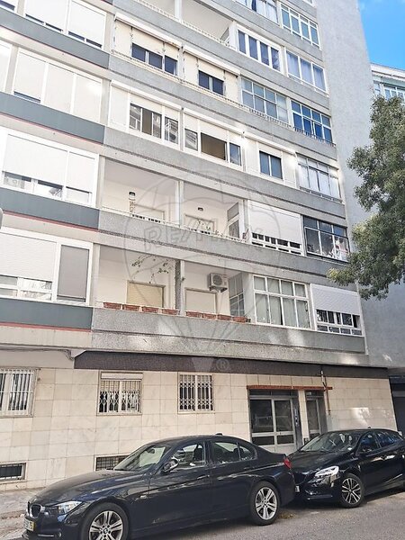 Apartamento T3 para arrendar em Benfica, Lisboa RE/MAX Portugal