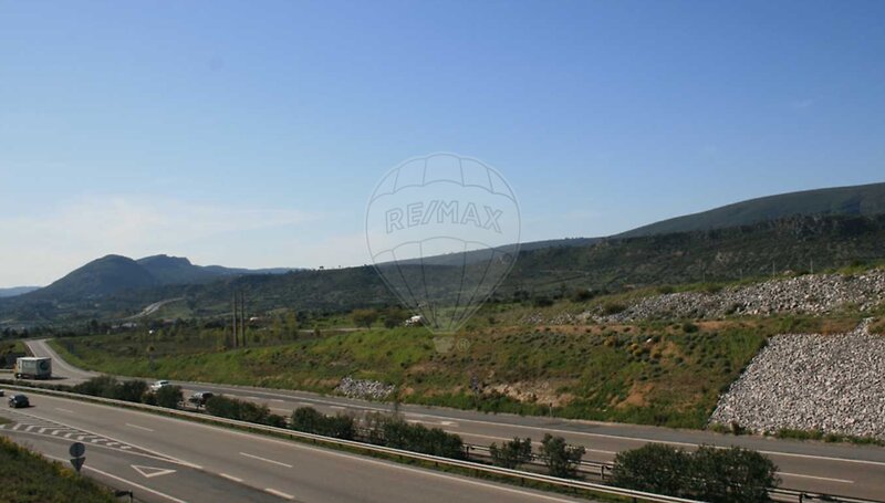 Terreno de luxo à venda em Zibreira, Torres Novas RE/MAX Portugal
