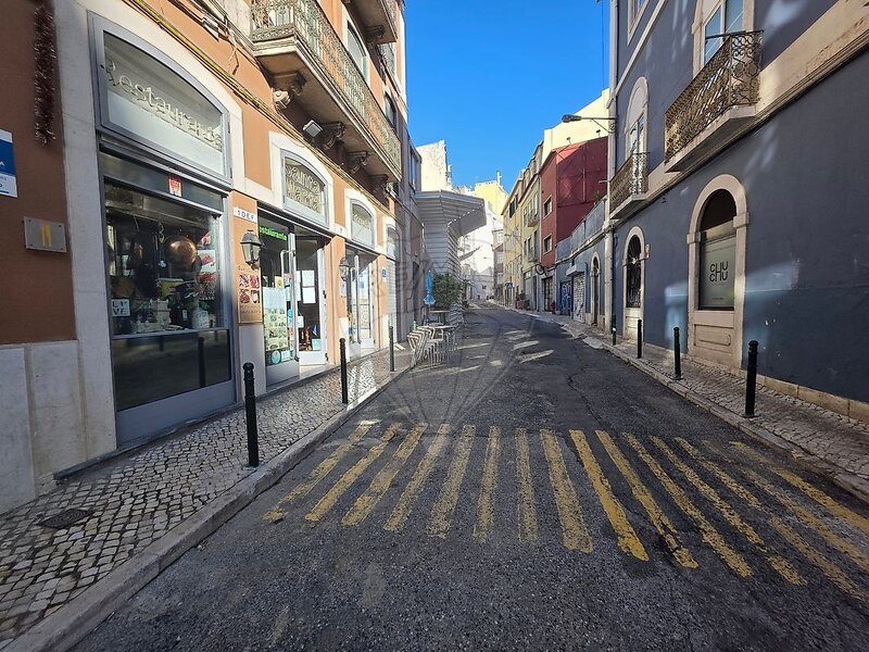 Loja à venda em Santo António, Lisboa RE/MAX Portugal