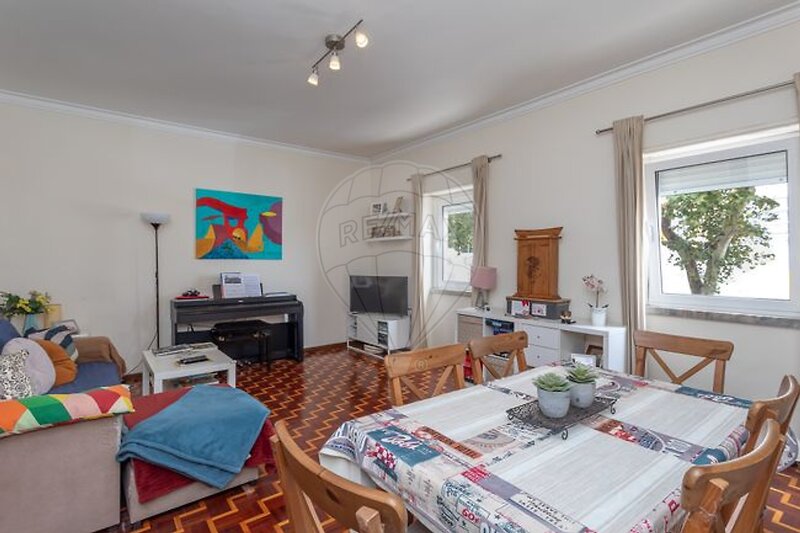 Apartamento T3 à venda em Algés, Linda-a-Velha e Cruz Quebrada-Dafundo, Oeiras RE/MAX Portugal