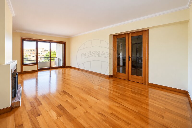 Apartamento T3 à venda em Ramalde, Porto RE/MAX Portugal