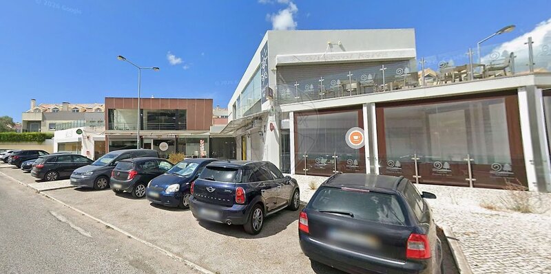 Loja à venda em Charneca de Caparica e Sobreda, Almada RE/MAX Portugal