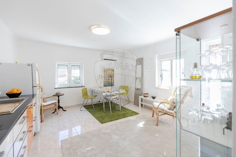 Moradia T2 à venda em Costa de Caparica, Almada RE/MAX Portugal