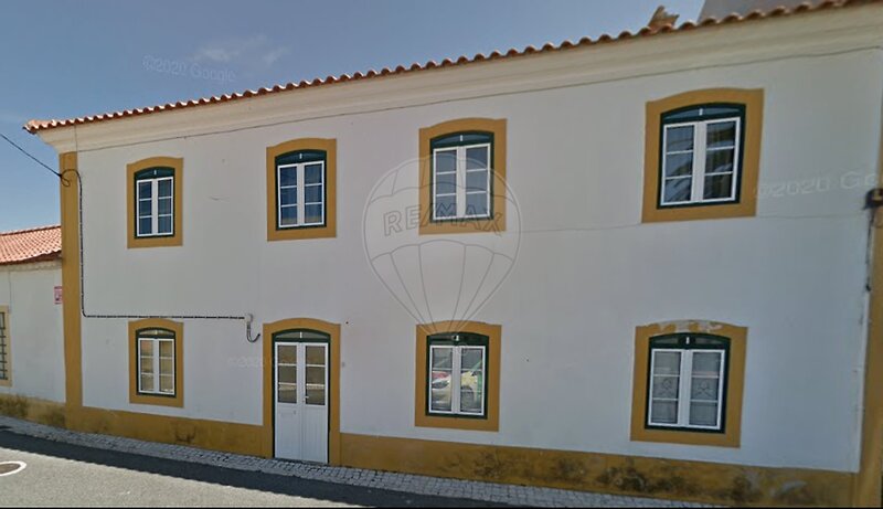Moradia T5 à venda em Meia Via, Torres Novas RE/MAX Portugal