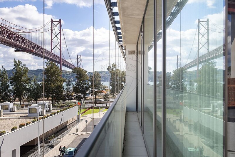 Apartamento T3 para arrendar em Alcântara, Lisboa RE/MAX Portugal