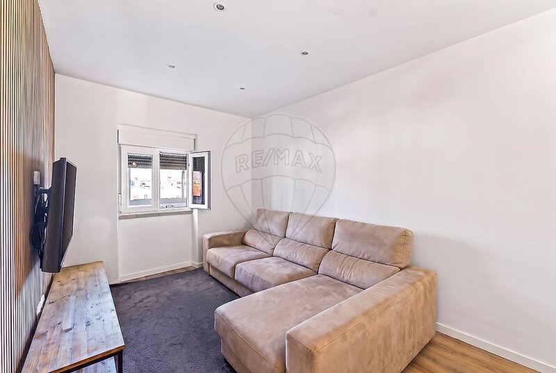 Apartamento T2 à venda em Amora, Seixal RE/MAX Portugal