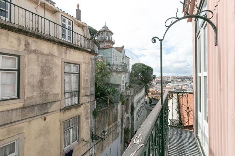 Apartamento T6 à venda em Santa Maria Maior, Lisboa RE/MAX Portugal