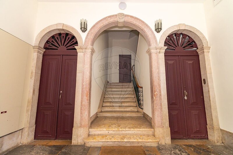 Apartamento T12 de luxo à venda em Santa Maria Maior, Lisboa RE/MAX Portugal