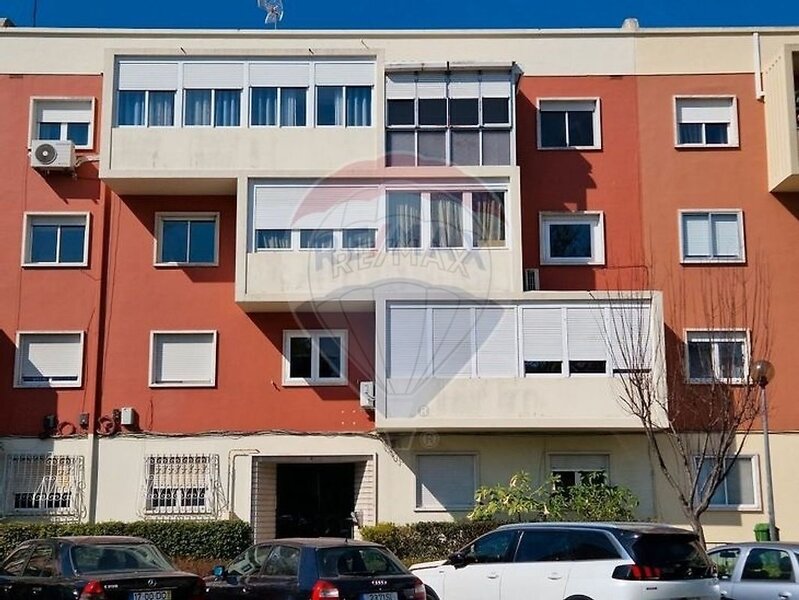 Apartamento T2 à venda em Pontinha e Famões, Odivelas RE/MAX Portugal