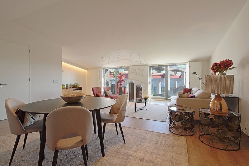 Apartamento T3 à venda em Alcântara, Lisboa RE/MAX Portugal