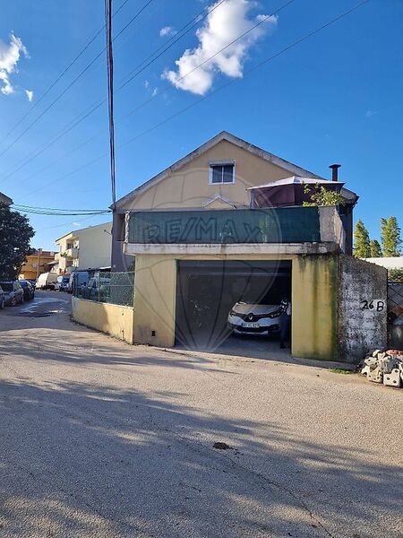 Moradia T4 à venda em Odivelas, Odivelas RE/MAX Portugal